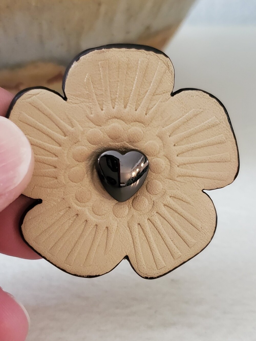 Coach Replacement Tea Rose With Star (Cream) - Picture 6 of 6